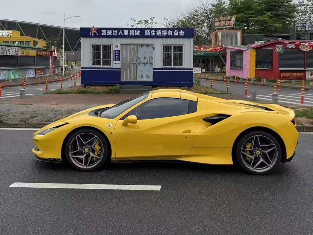 二手法拉利 F8 黄色/蓝色 2020款 Spider 3.9T V8