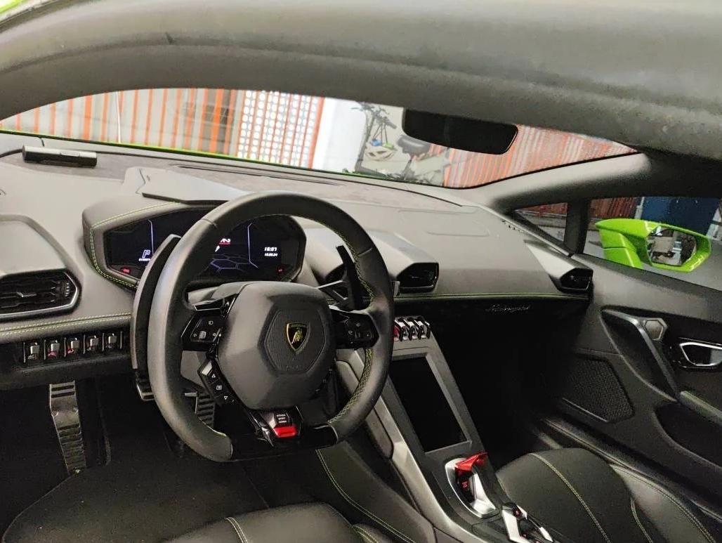 二手兰博基尼 Huracán 白色/黑色 2020款 Huracán EVO RWD