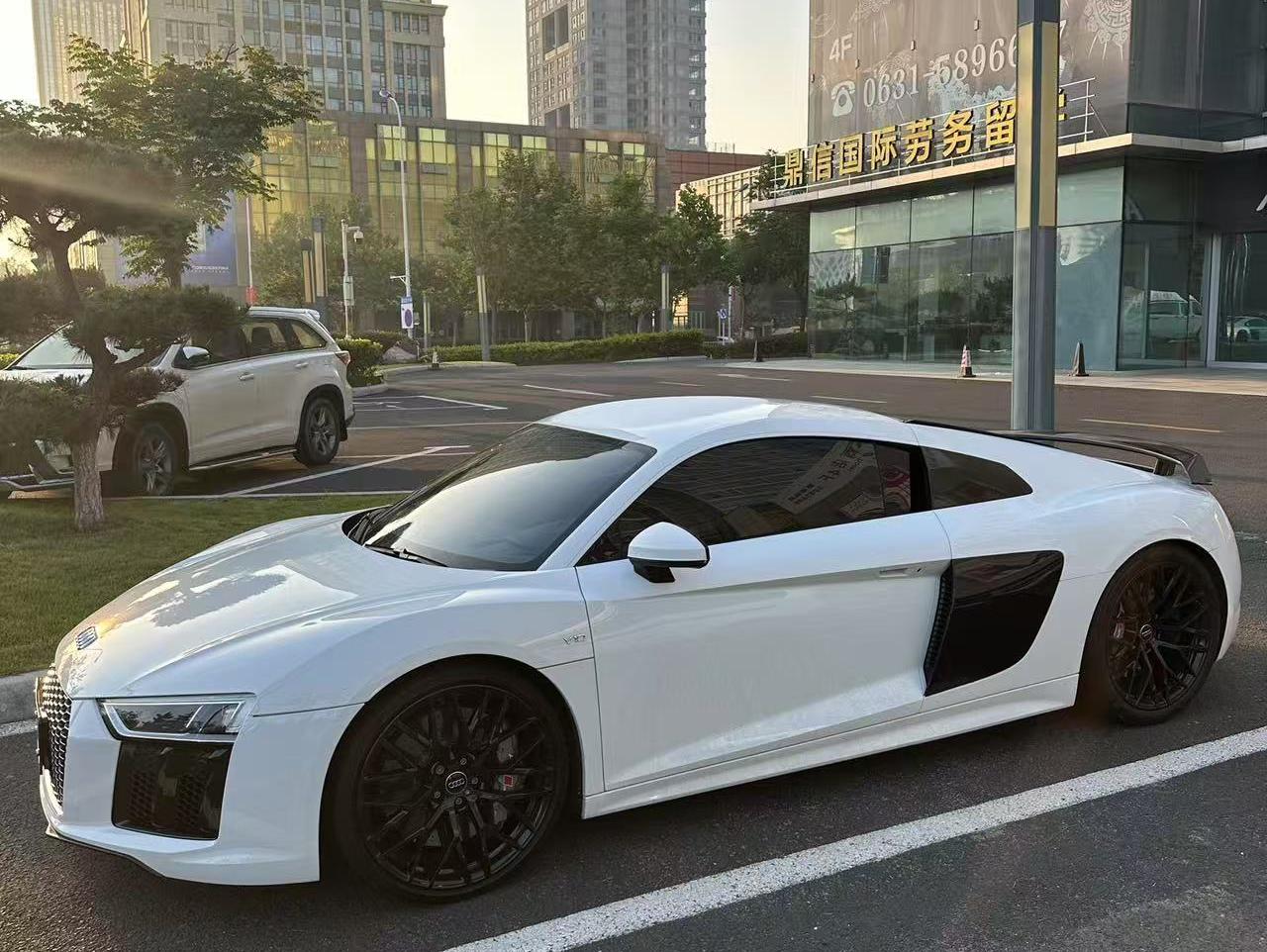 二手奥迪 R8 白色/红色 2016款 V10 Coupe Performance