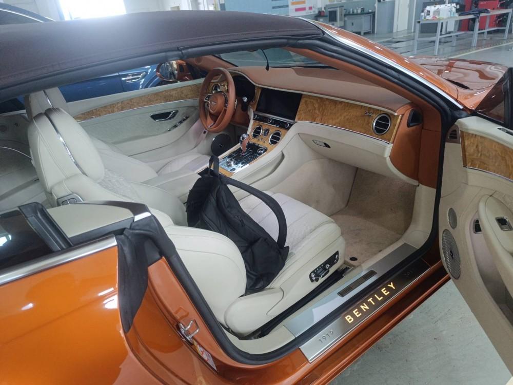 二手宾利 欧陆GT 橘色/褐色 宾利 欧陆6.0T GT W12敞篷版 欧规版