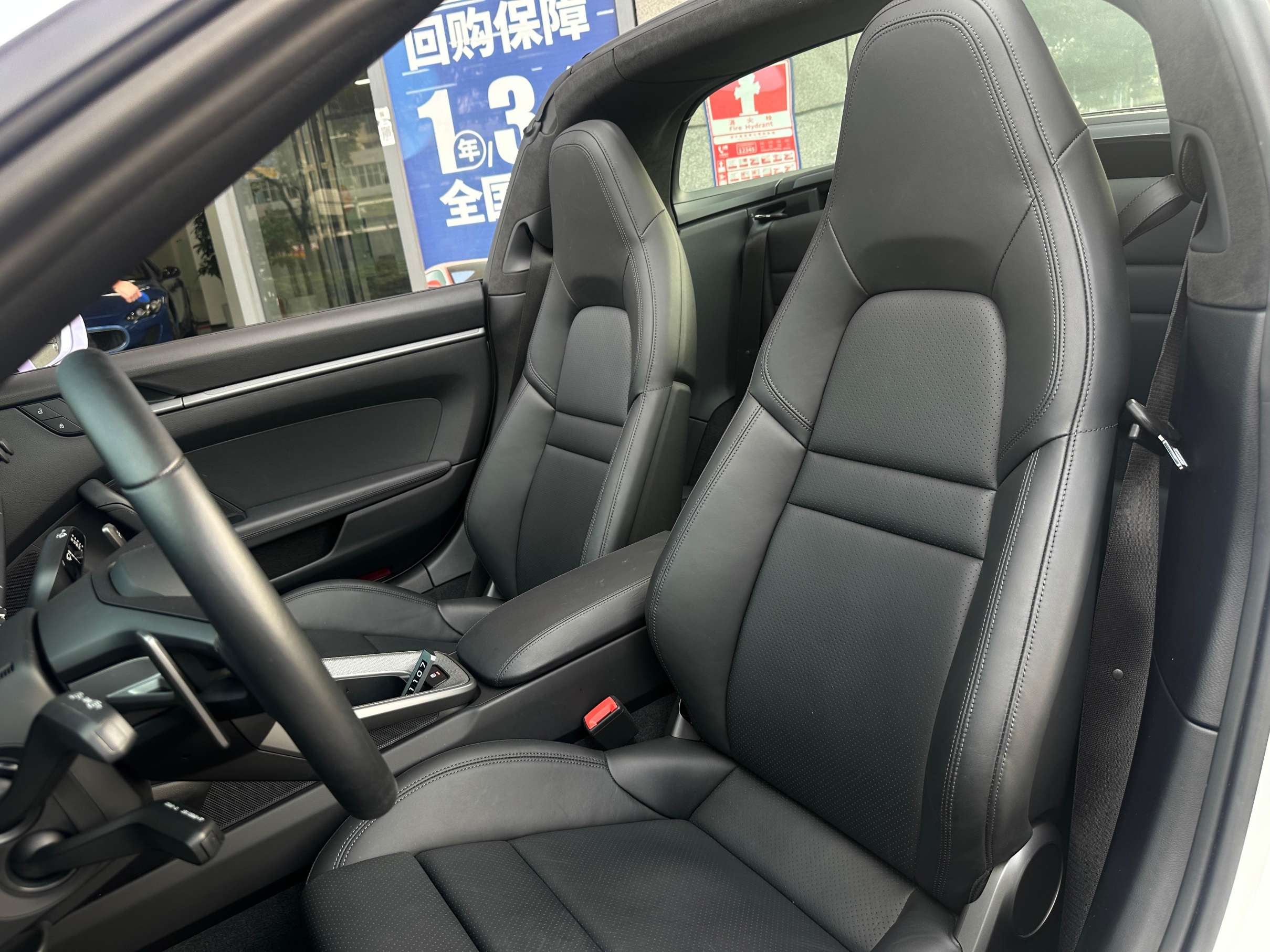二手保时捷 911 白色/黑色 Targa4  中规版