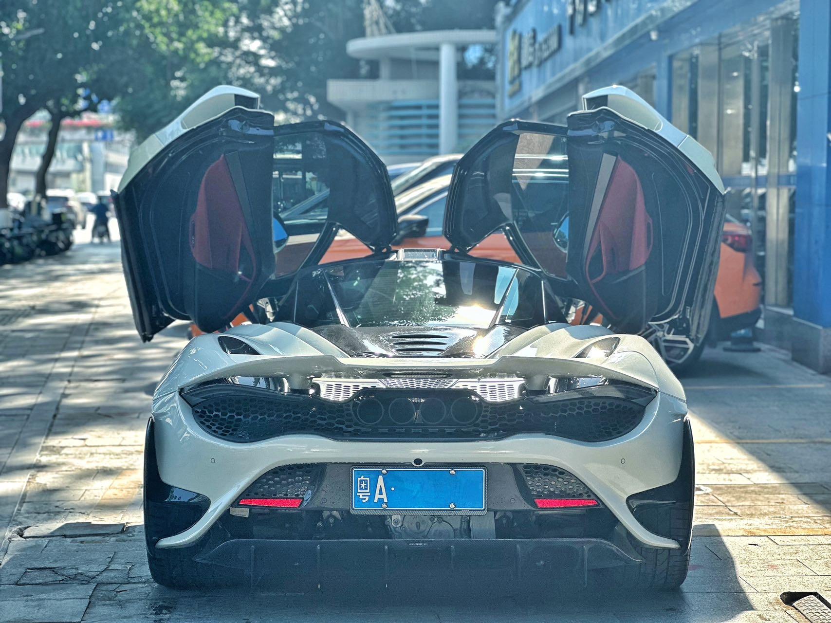 二手迈凯伦 720S 白色/黑红 2019款 4.0T Coupe