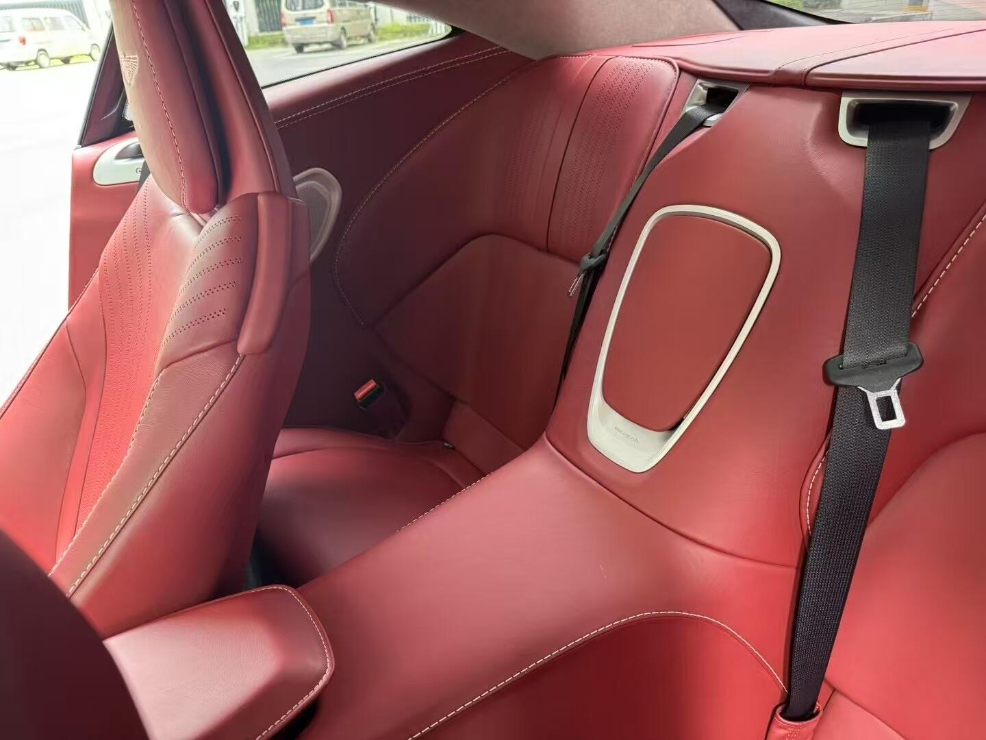 二手阿斯顿·马丁 DB11 灰色/红色 2020款 4.0T V8 Coupe