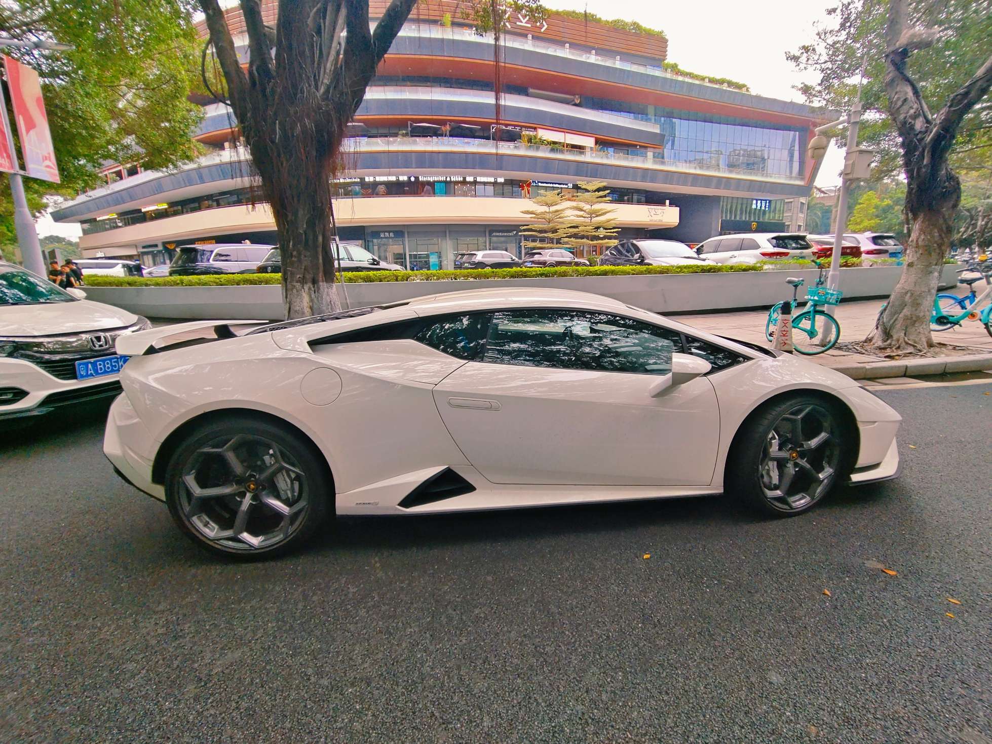 二手兰博基尼 Huracán 白色/黑色 Tecnica 中规版