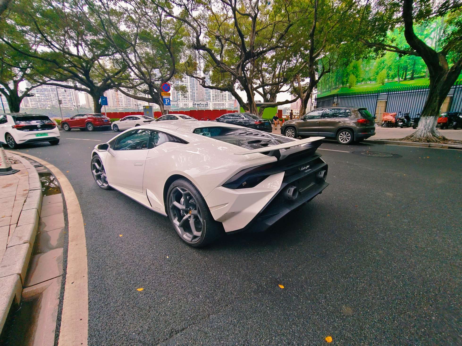 二手兰博基尼 Huracán 白色/黑色 Tecnica 中规版