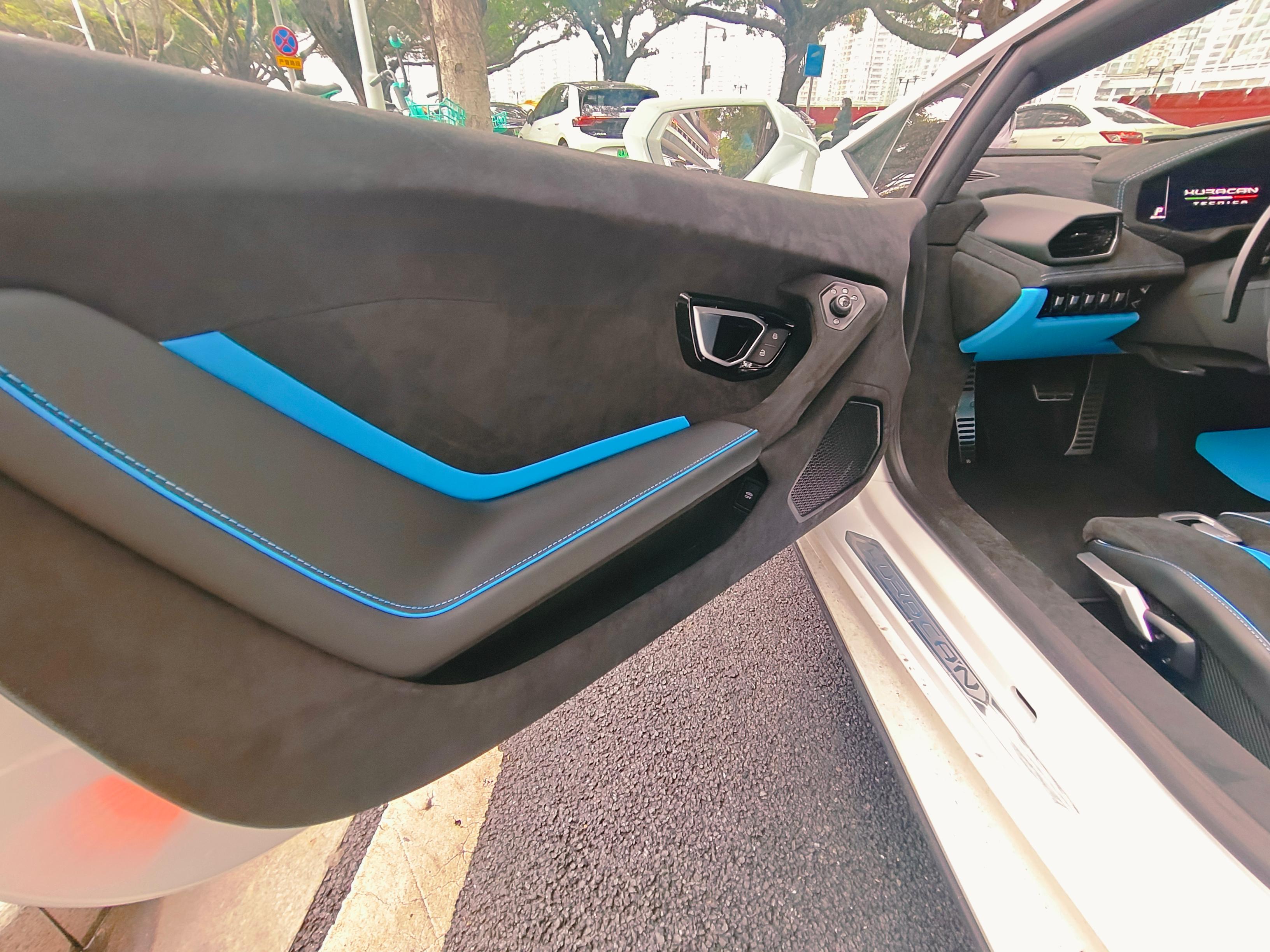 二手兰博基尼 Huracán 白色/黑色 Tecnica 中规版