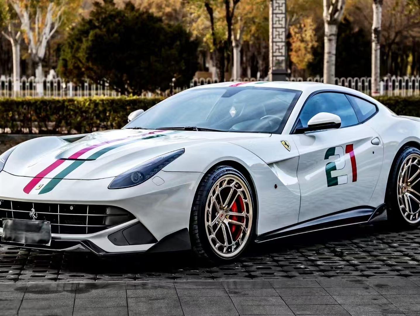 二手法拉利 F12berlinetta 白色/黑色 2013款 6.3L 标准型