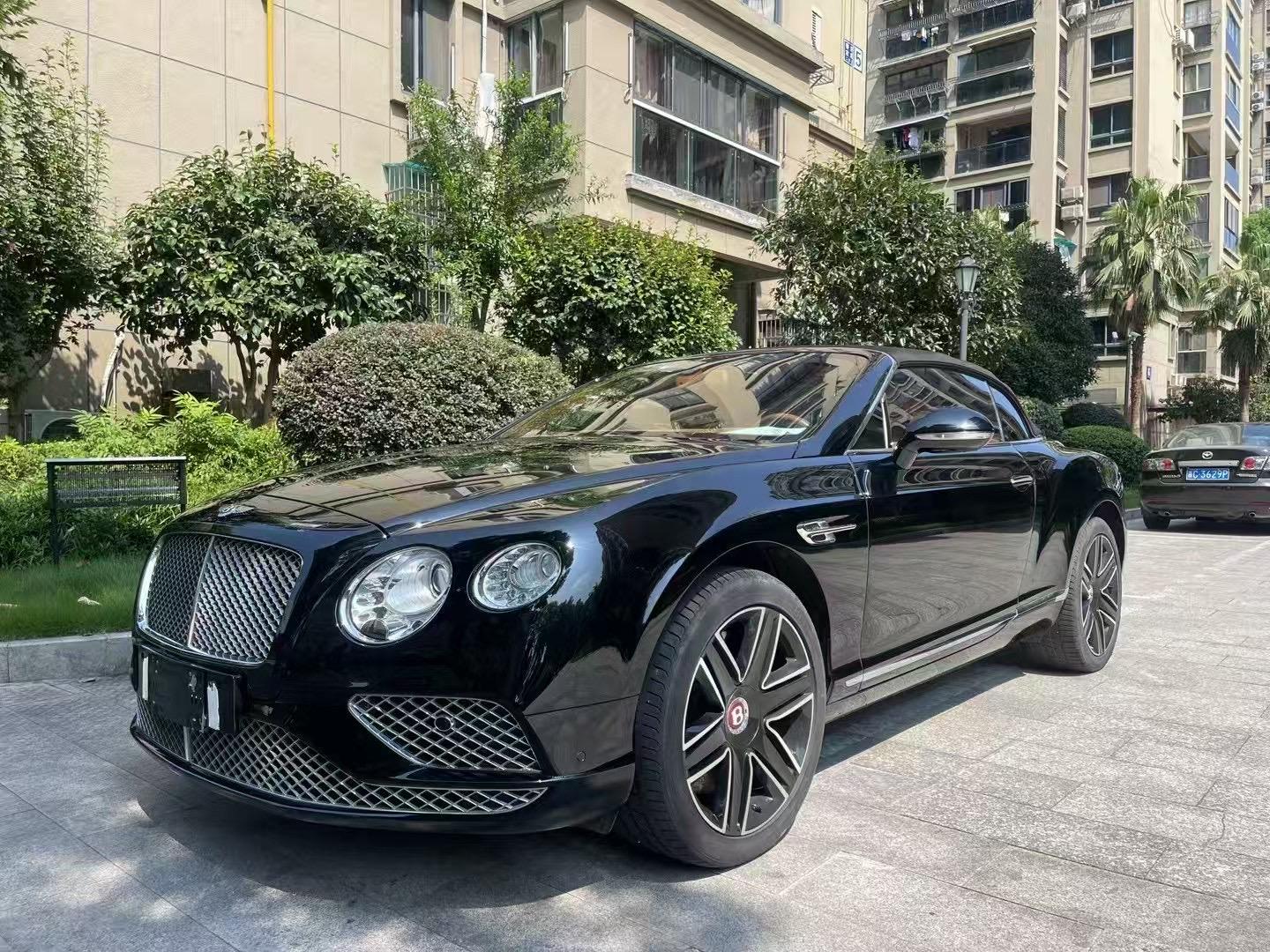 二手宾利 欧陆GT 黑色/棕色 2017款 4.0T GT V8 S 敞篷版