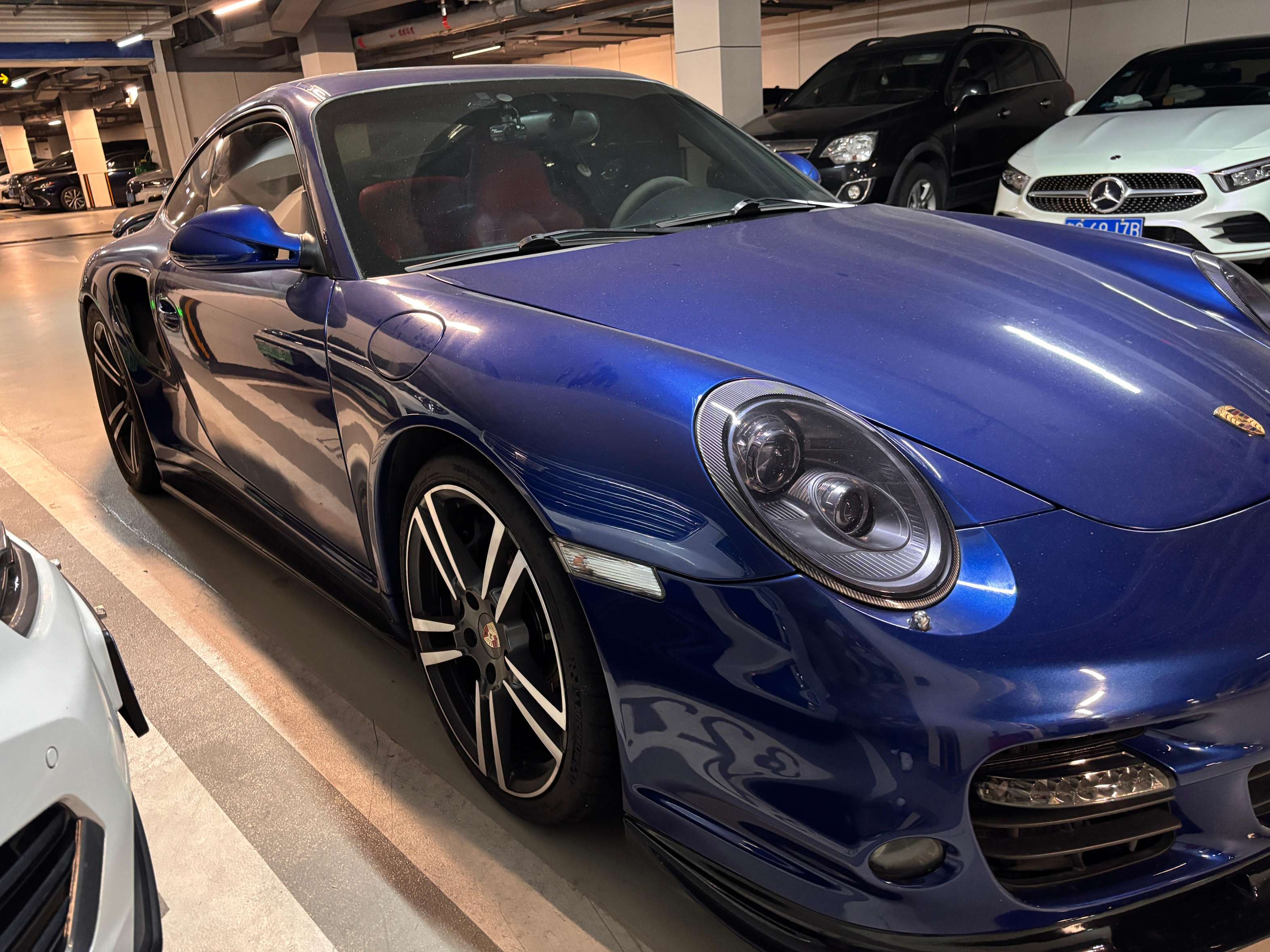 二手保时捷 911 蓝色/红色 Turbo 中规版