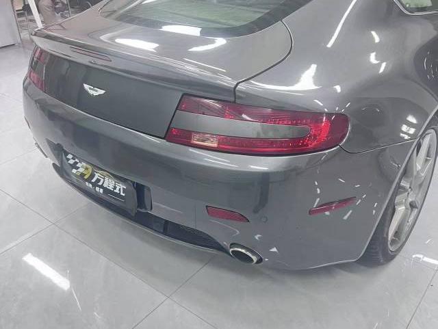 二手阿斯顿·马丁 V8 Vantage 灰色/米色 阿斯顿马丁Vantage 中规版