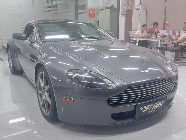 二手阿斯顿·马丁 V8 Vantage 灰色/米色 阿斯顿马丁Vantage 中规版