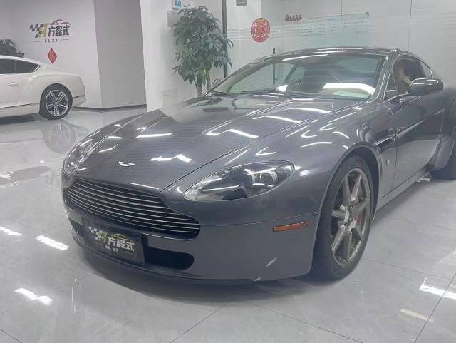 二手阿斯顿·马丁 V8 Vantage 灰色/米色 阿斯顿马丁Vantage 中规版