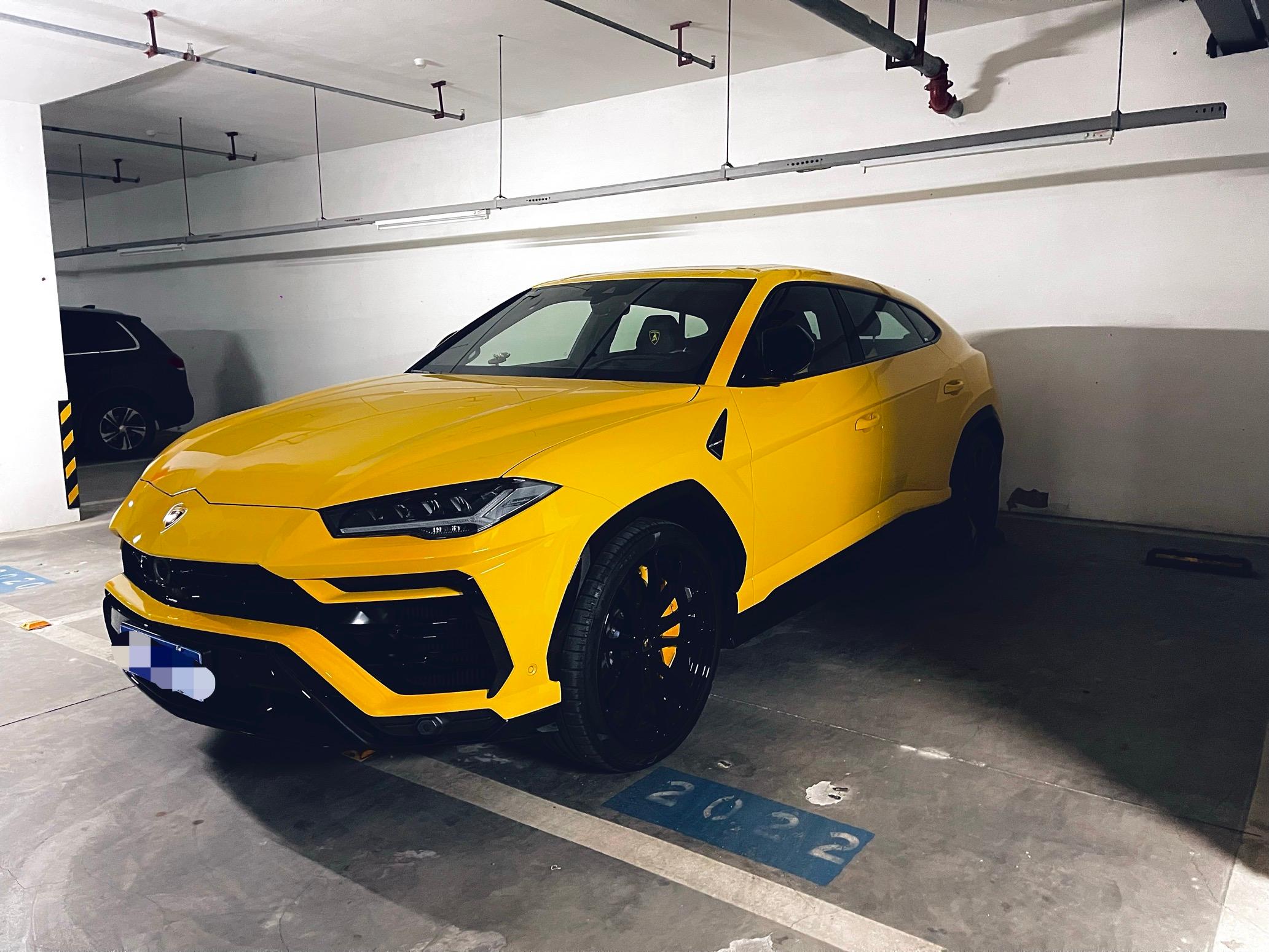 二手兰博基尼 Urus 黄色/黑黄 2021款 4.0T V8