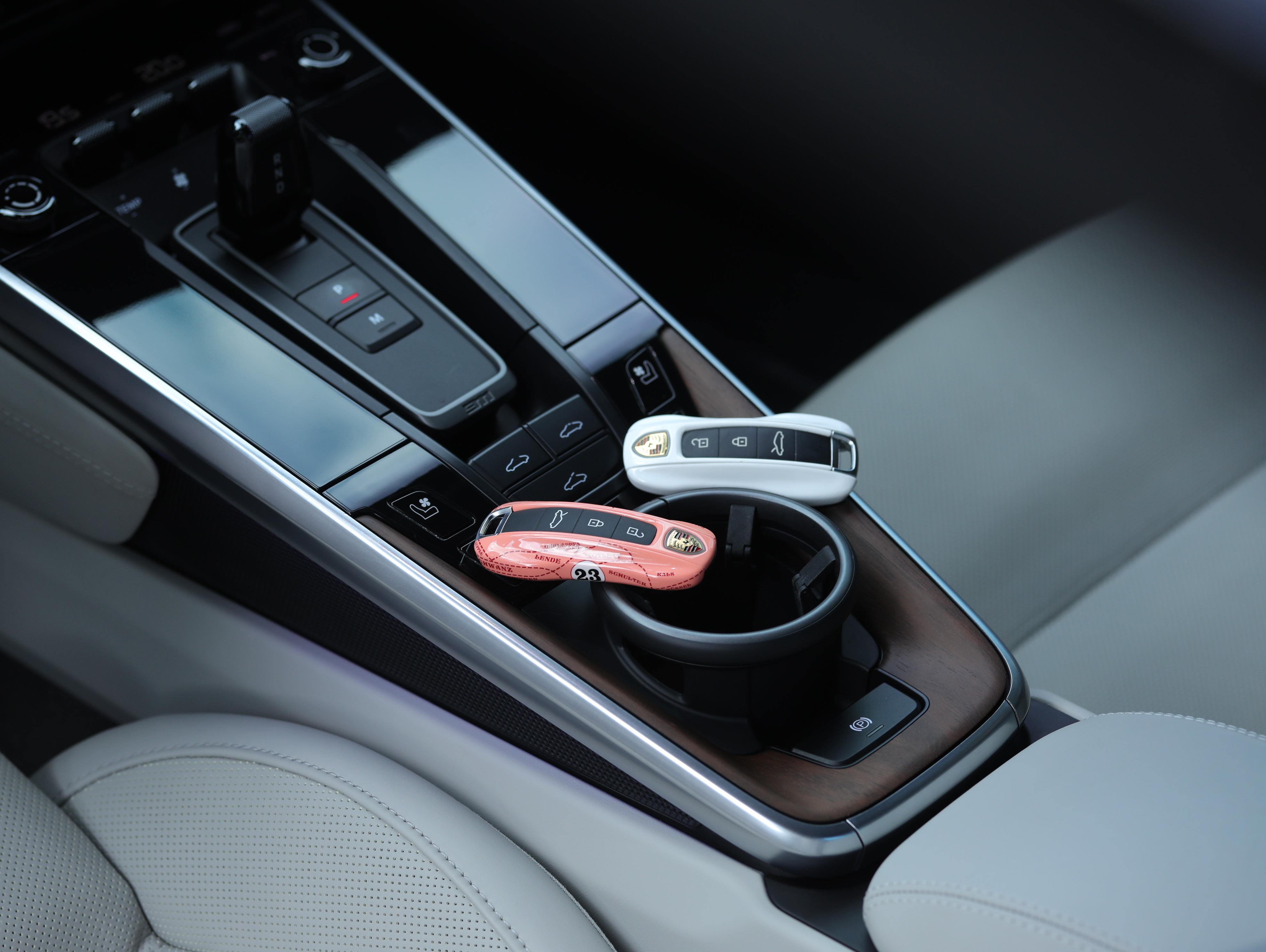 二手保时捷 911 白云石灰/哑灰 2022款 TurboS 3.7T