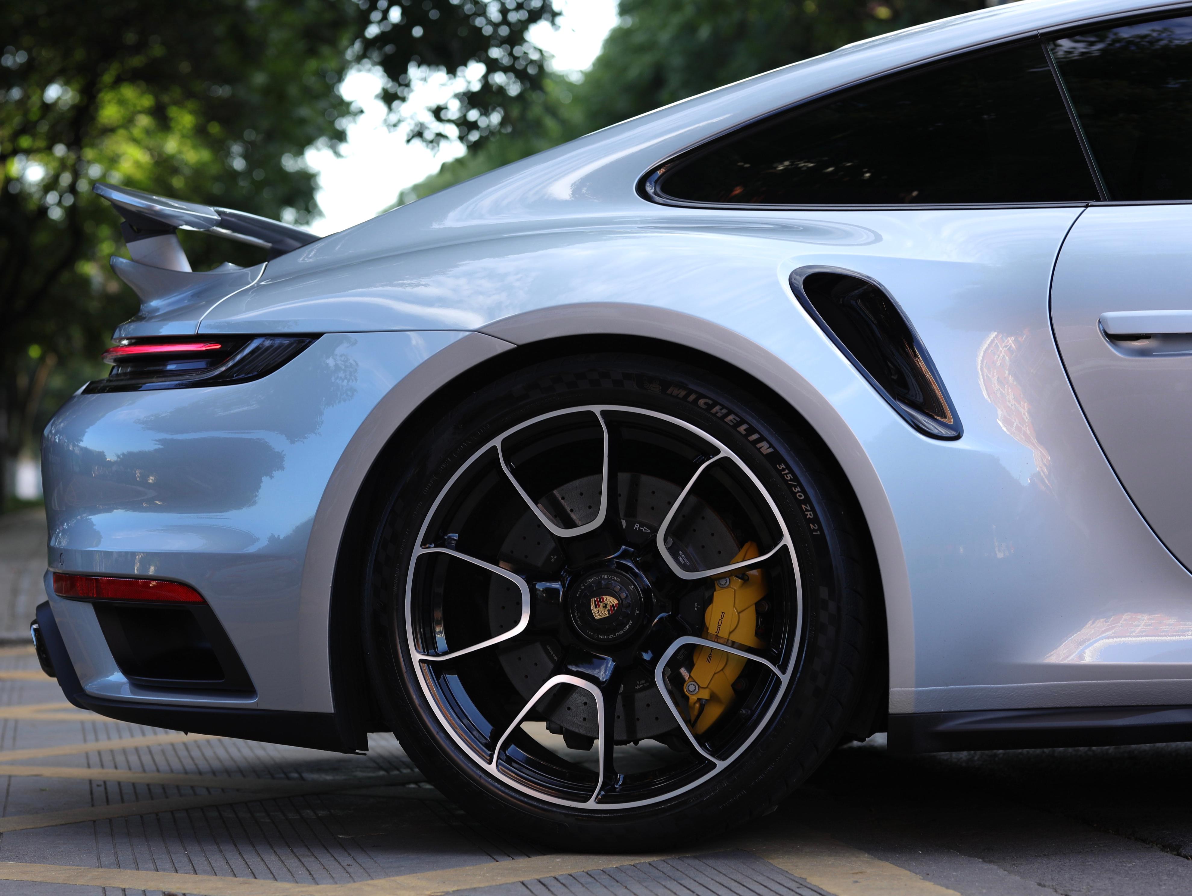 二手保时捷 911 白云石灰/哑灰 2022款 TurboS 3.7T