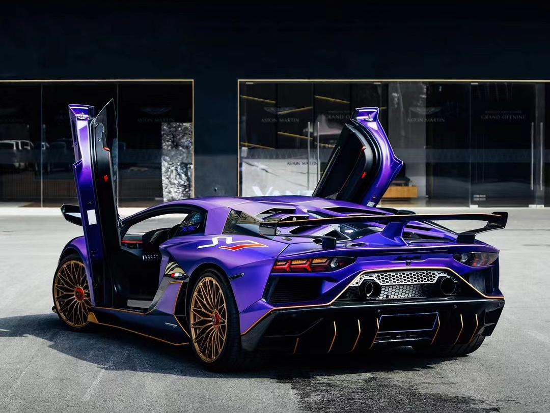 二手兰博基尼 Aventador 橙色/黑色 2017款 Aventador S