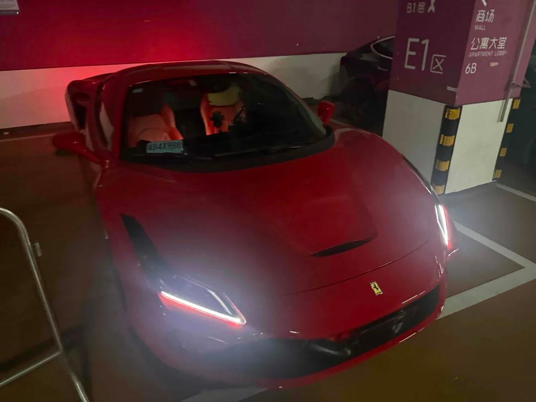 二手法拉利 F8 红色/红色 2019款 Tributo 3.9T V8