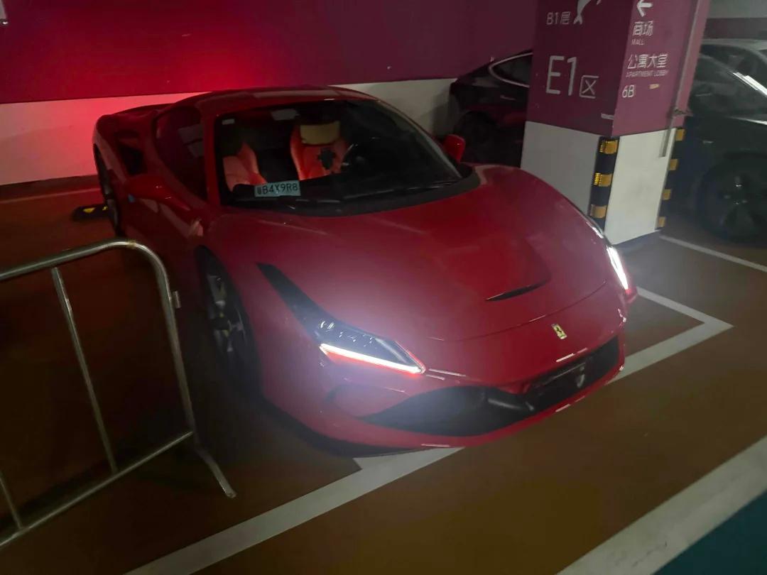 二手法拉利 F8 红色/红色 2019款 Tributo 3.9T V8