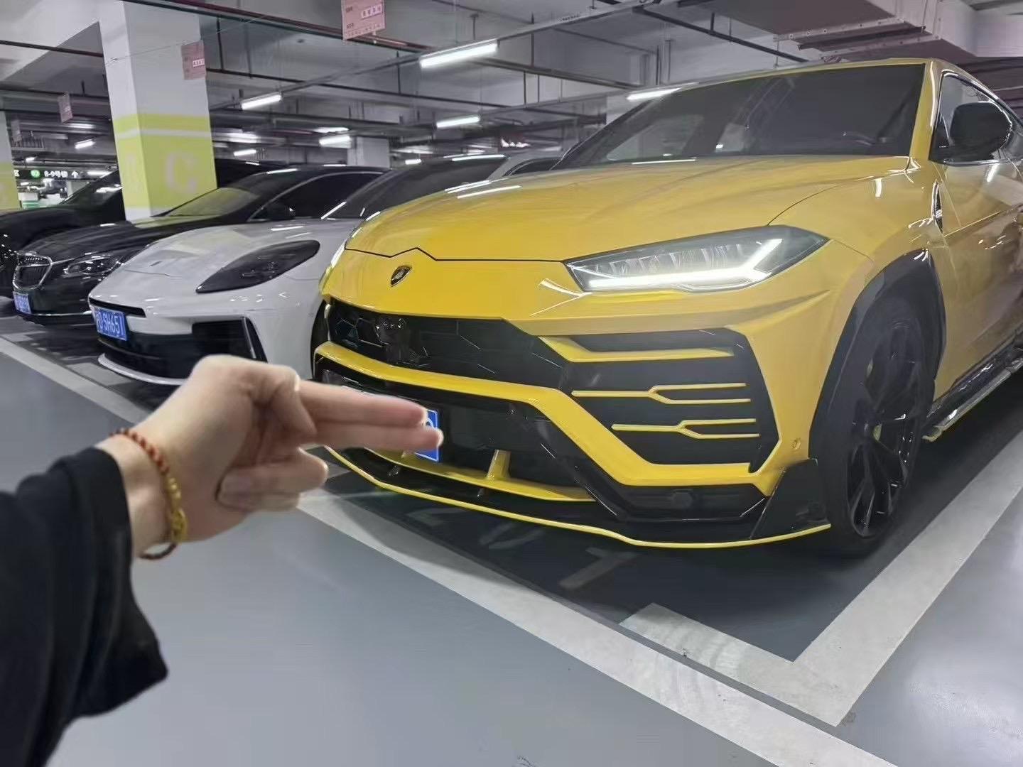 二手兰博基尼 Urus 黄色/黄色 2021款 4.0T V8