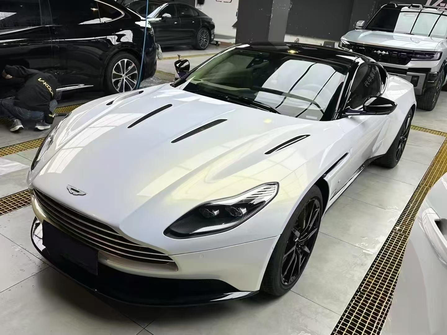 二手阿斯顿·马丁 DB11 银色/米色 2017款 5.2T V12