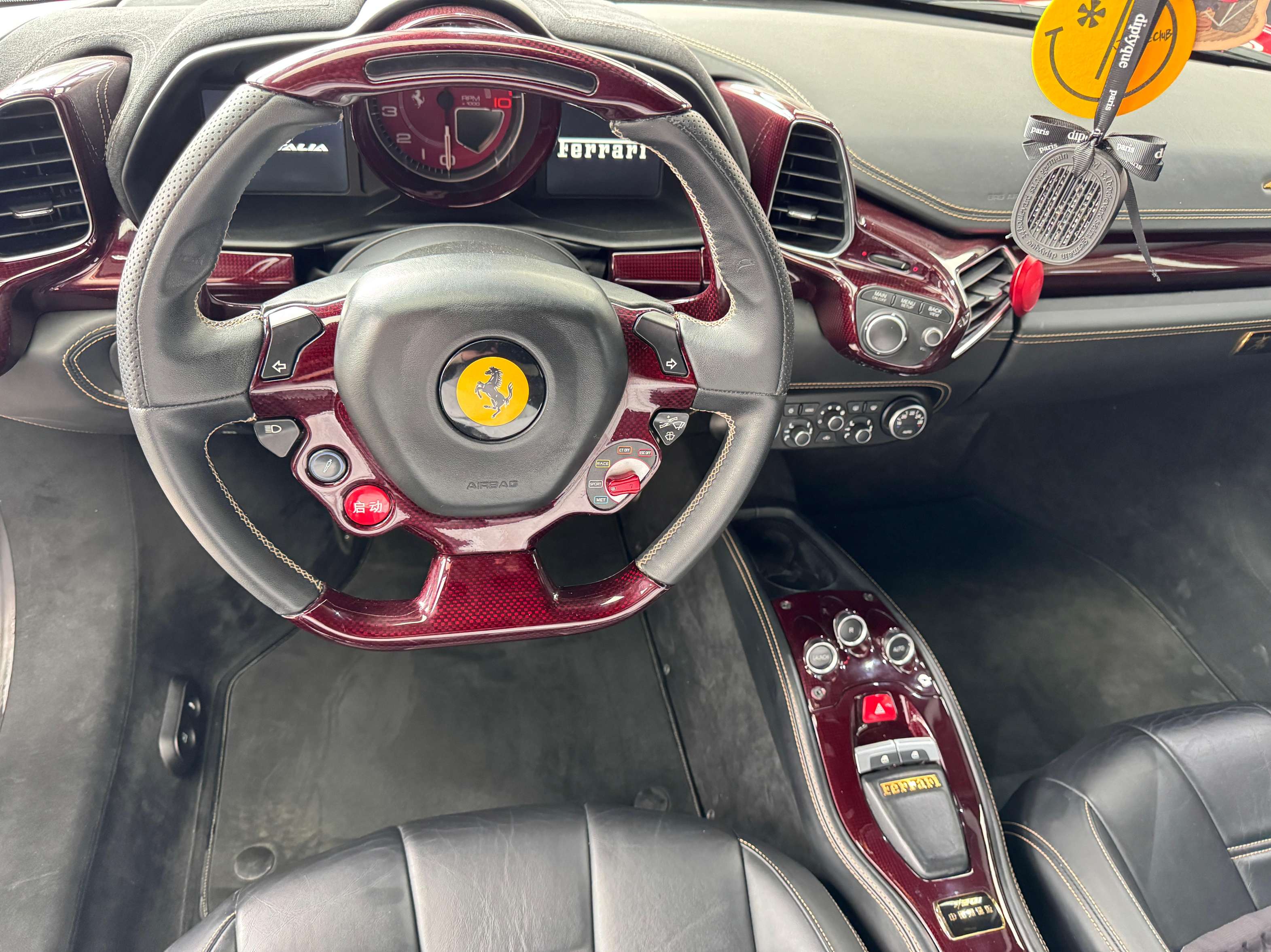 二手法拉利 458 马可波罗红/黑色 2012款 4.5L Italia 中国限量版