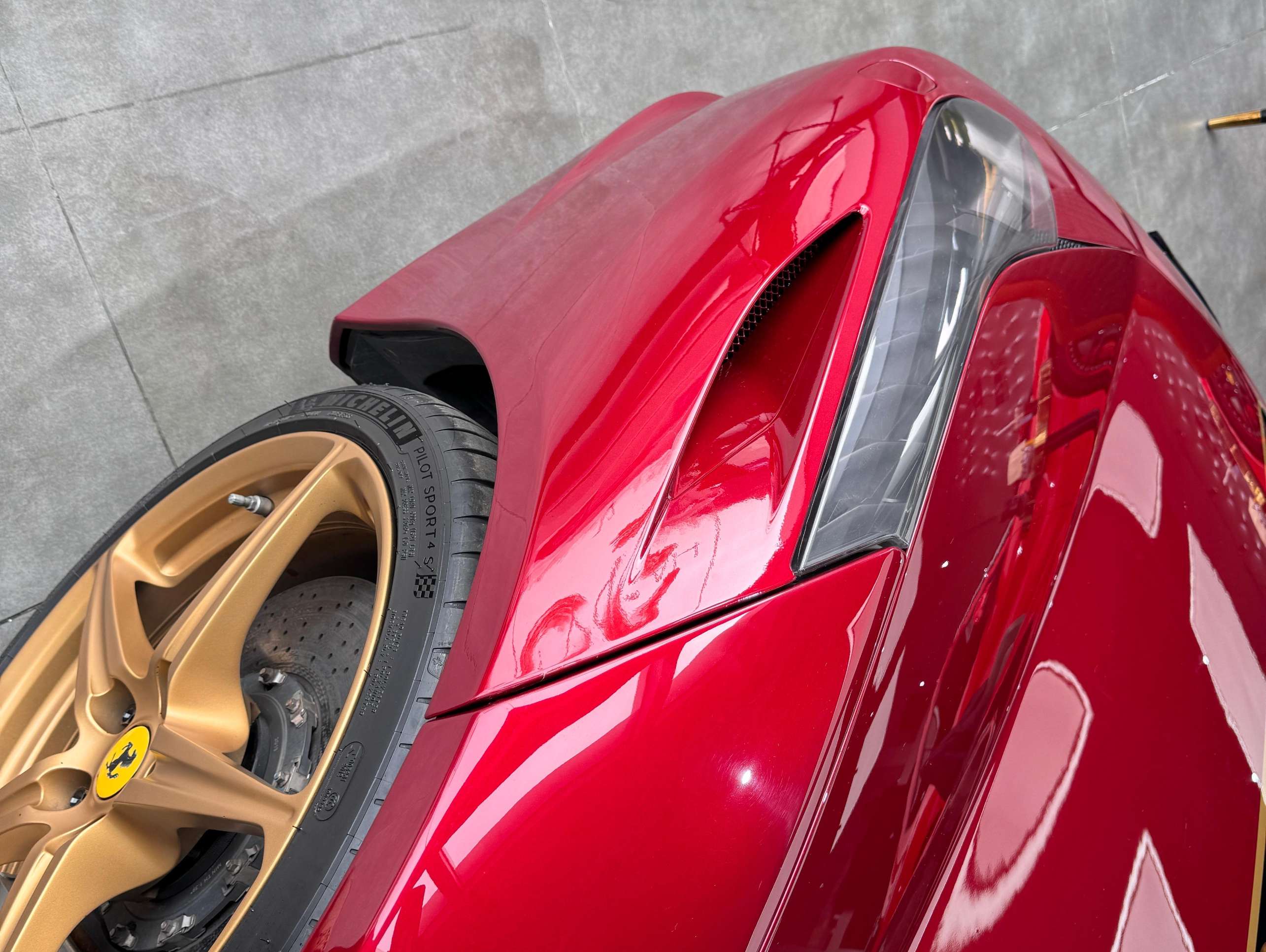 二手法拉利 458 马可波罗红/黑色 2012款 4.5L Italia 中国限量版