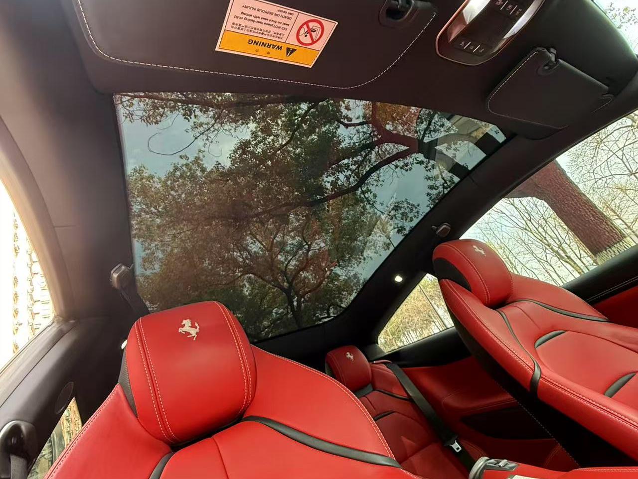 二手法拉利 GTC4 Lusso 白色/红色 2017款 3.9T V8