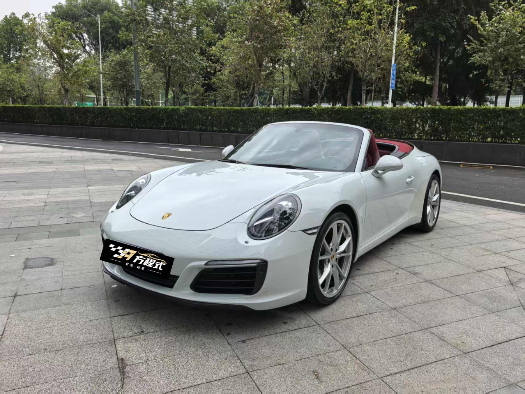 二手保时捷 911 白色/黑红 2016款 Carrera Cabriolet 3.0T