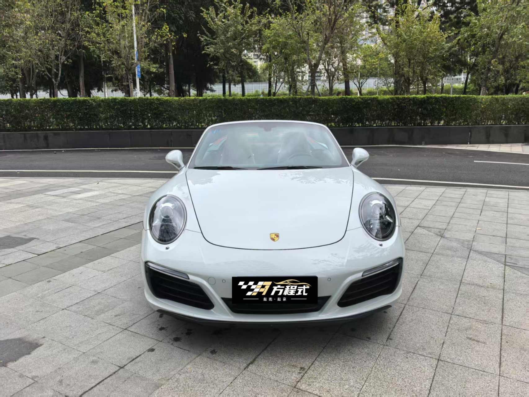 二手保时捷 911 白色/黑红 2016款 Carrera Cabriolet 3.0T