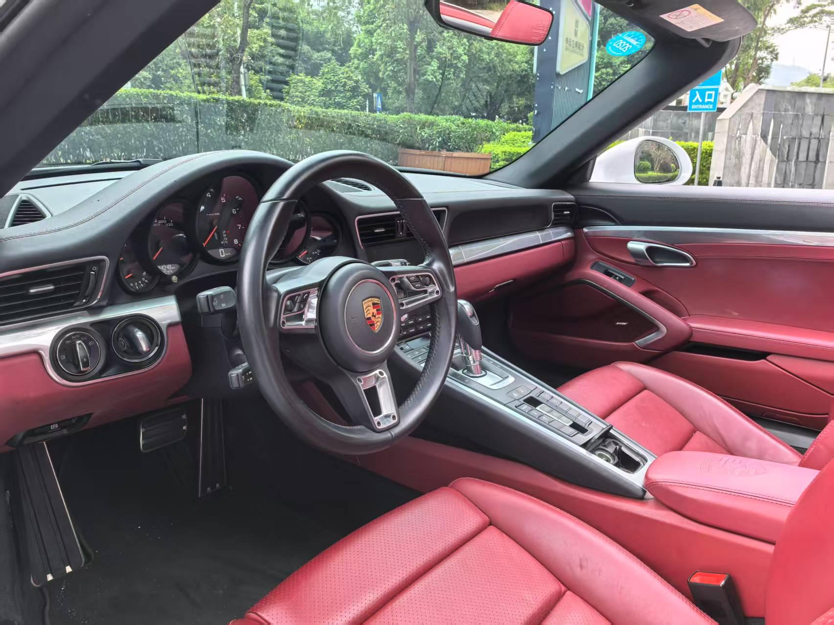 二手保时捷 911 白色/黑红 2016款 Carrera Cabriolet 3.0T