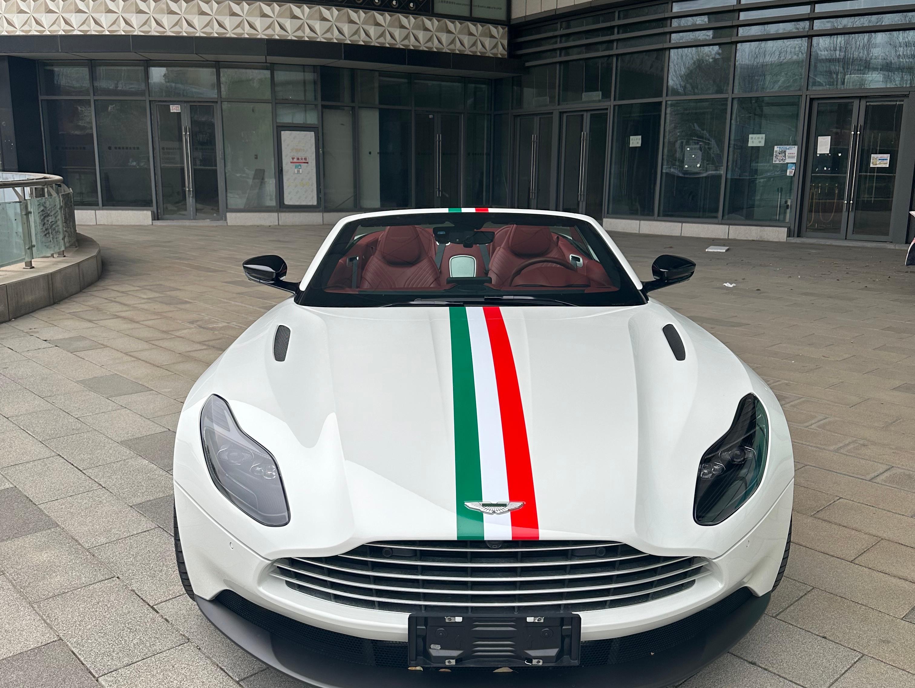二手阿斯顿·马丁 DB11 冰川白/红色 2023款 4.0T V8 Volante