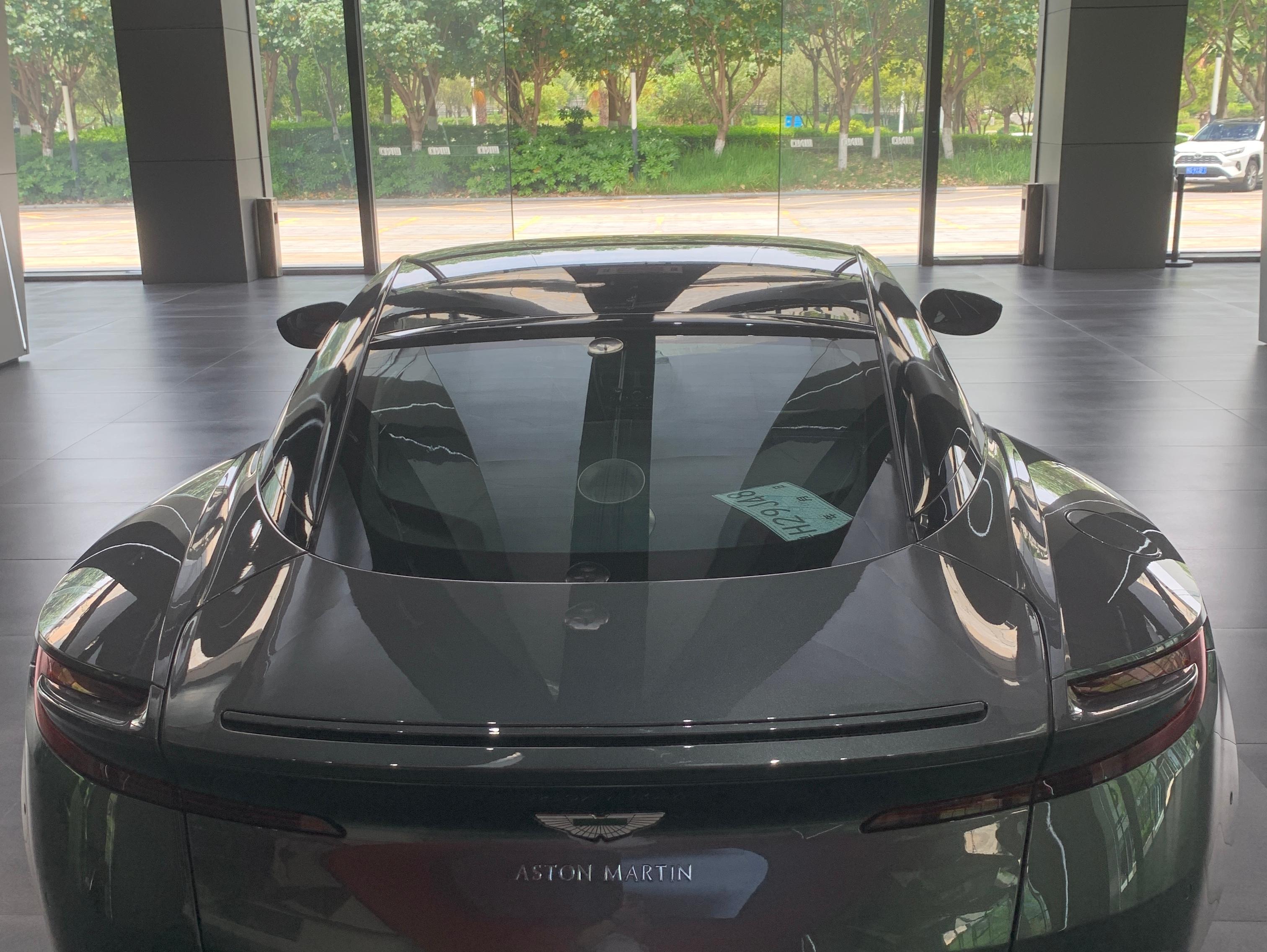 二手阿斯顿·马丁 DB11 灰色/黑色 2019款 4.0T V8 Coupe