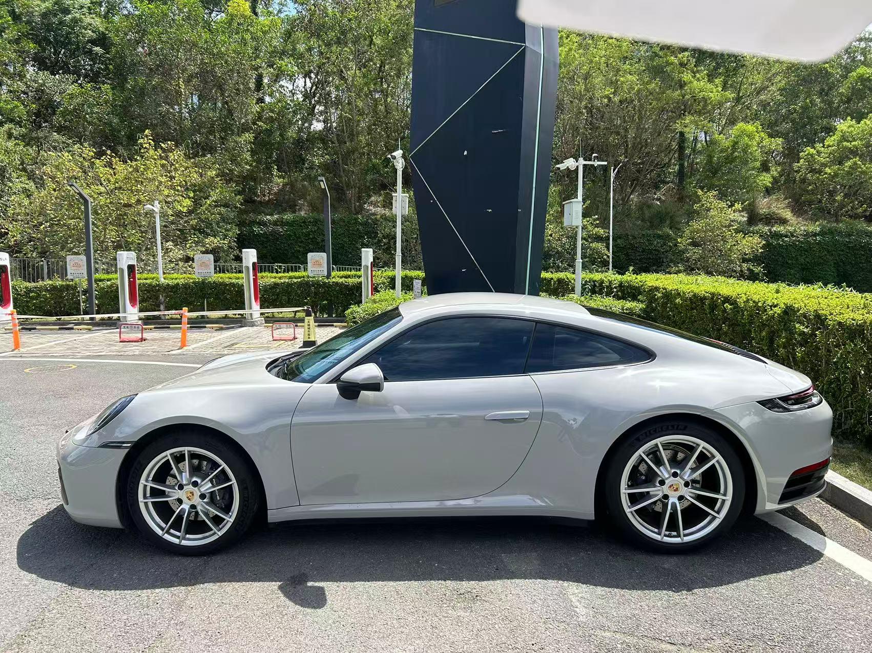 二手保时捷 911 哑灰/黑色 2023款 Carrera 3.0T