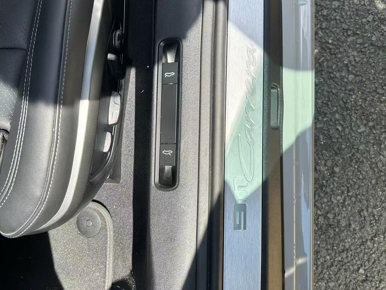 二手保时捷 911 哑灰/黑色 2023款 Carrera 3.0T
