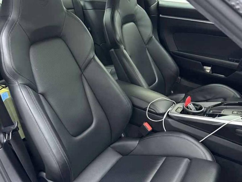 二手保时捷 911 蓝色/黑色 保时捷911 Carrera 4S 3.0T 中规版