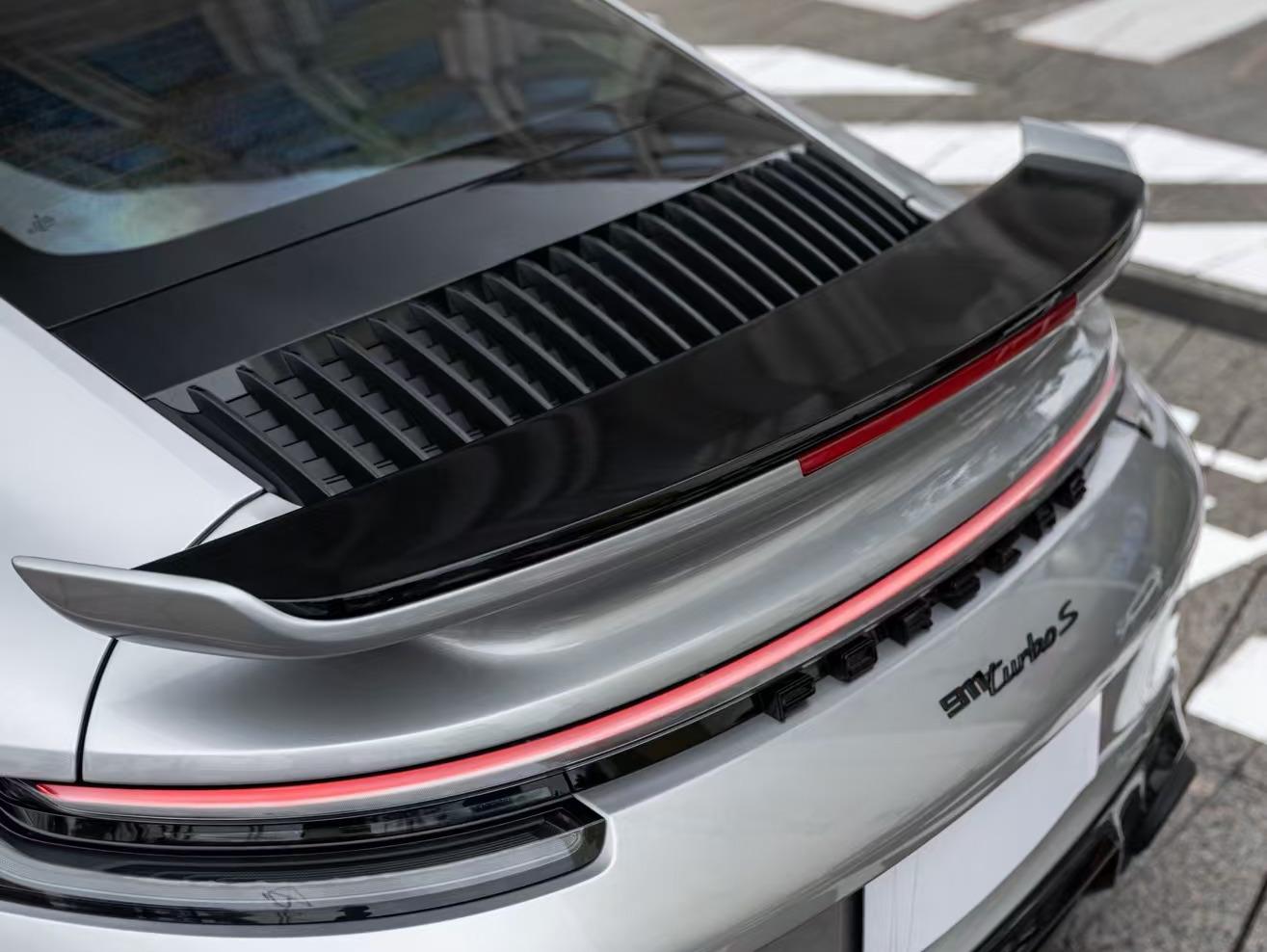 二手保时捷 911 银色/红色 2022款 TurboS 3.7T
