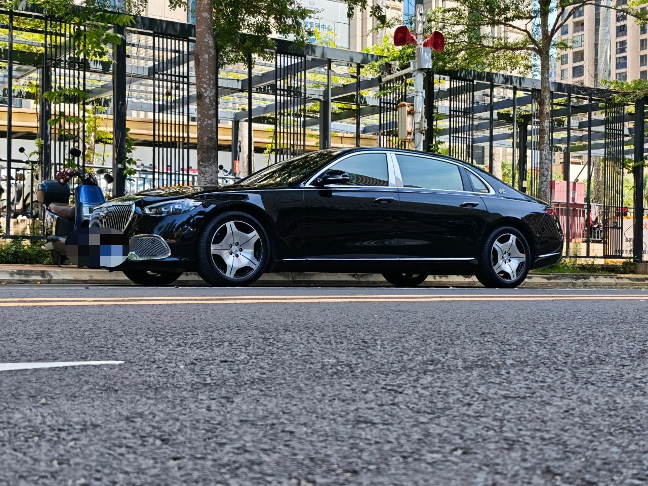 二手奔驰 迈巴赫S级 黑色/棕色 2021款 S480 4MATIC