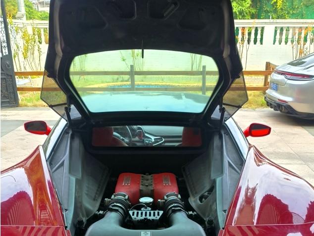 二手法拉利 458 红色/黑红 2011款 4.5L Italia