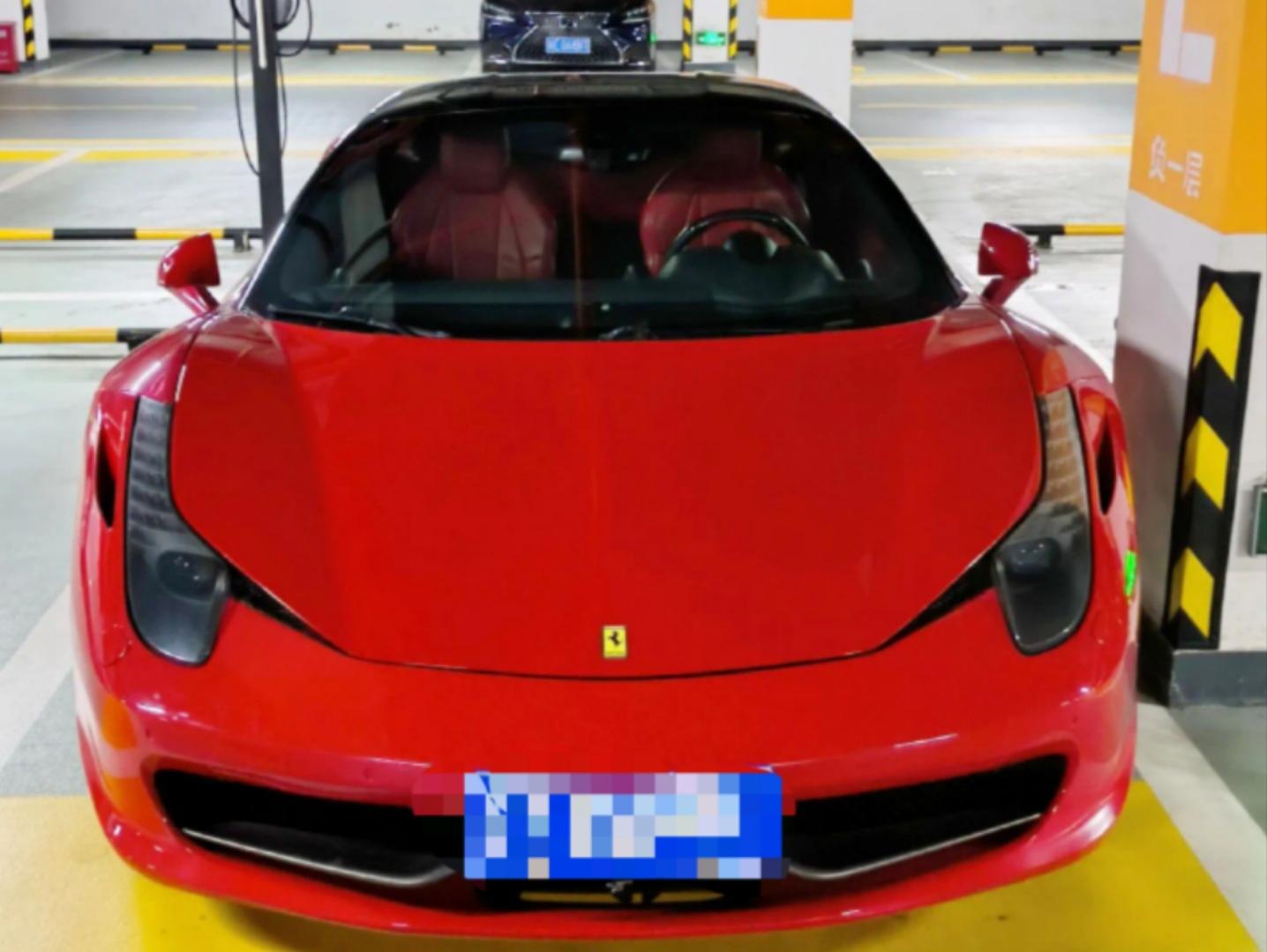 二手法拉利 458 红色/黑红 2011款 4.5L Italia