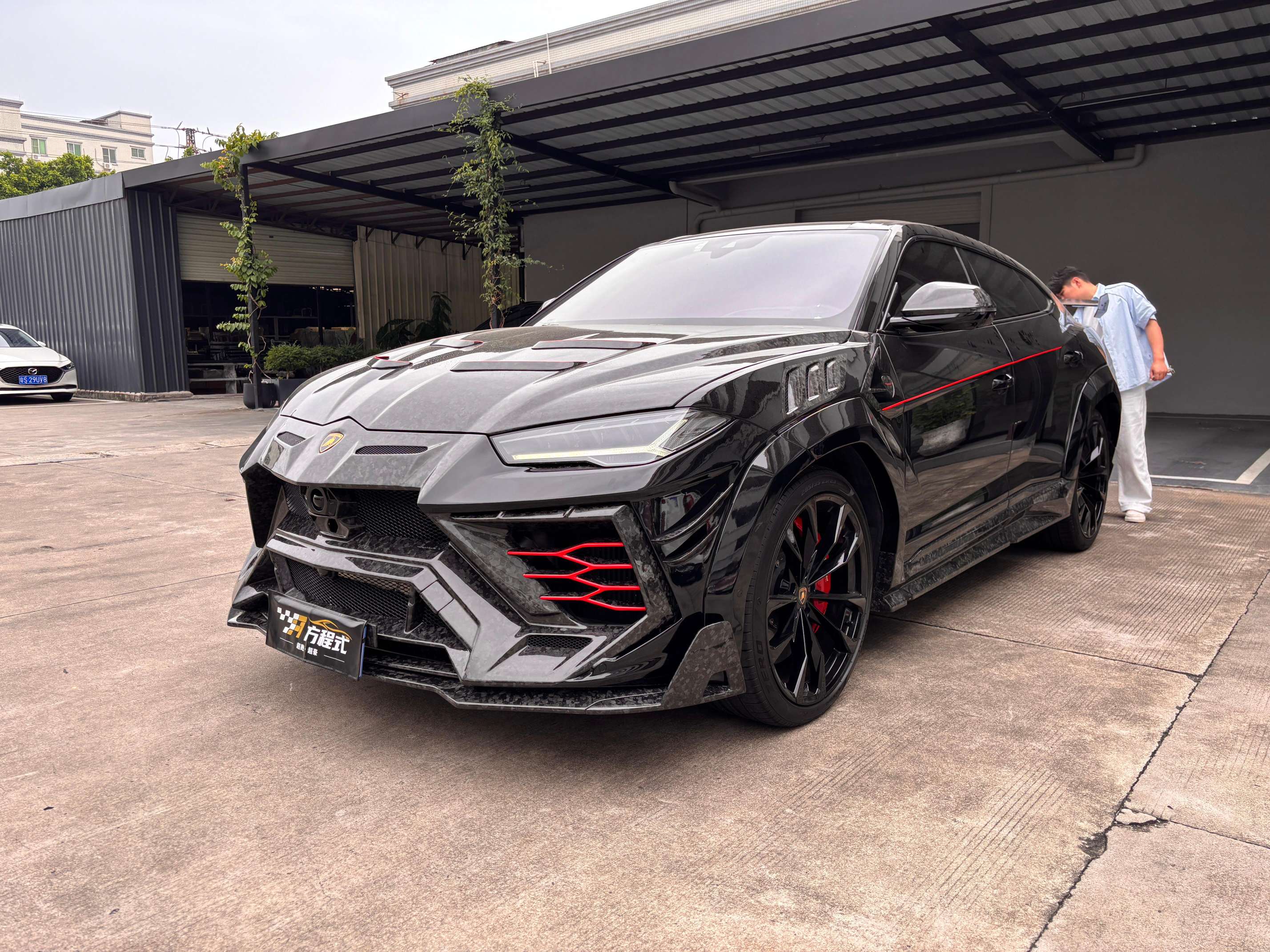 二手兰博基尼 Urus 黑色/黑色 2021款 4.0T V8