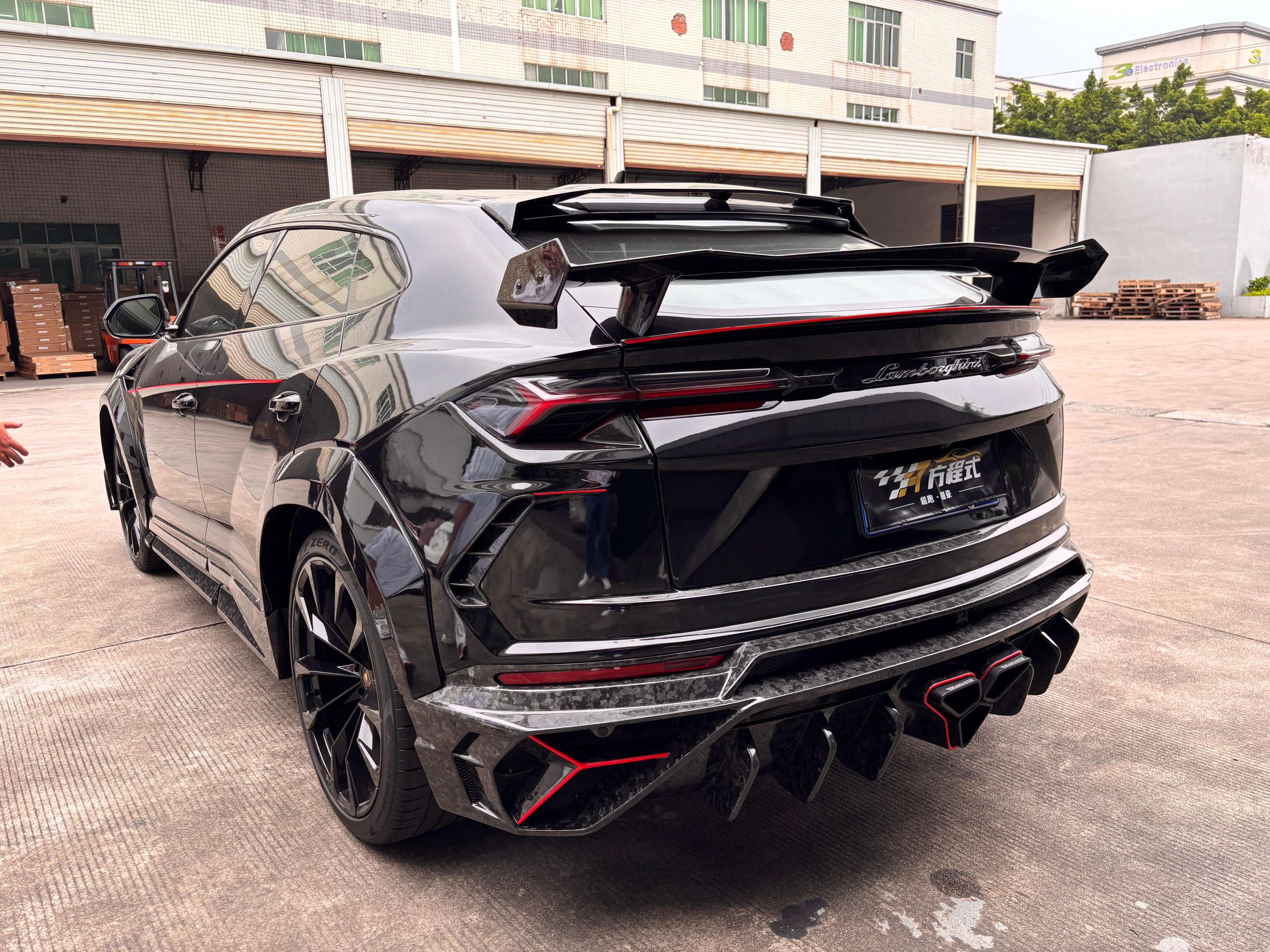 二手兰博基尼 Urus 黑色/黑色 2021款 4.0T V8