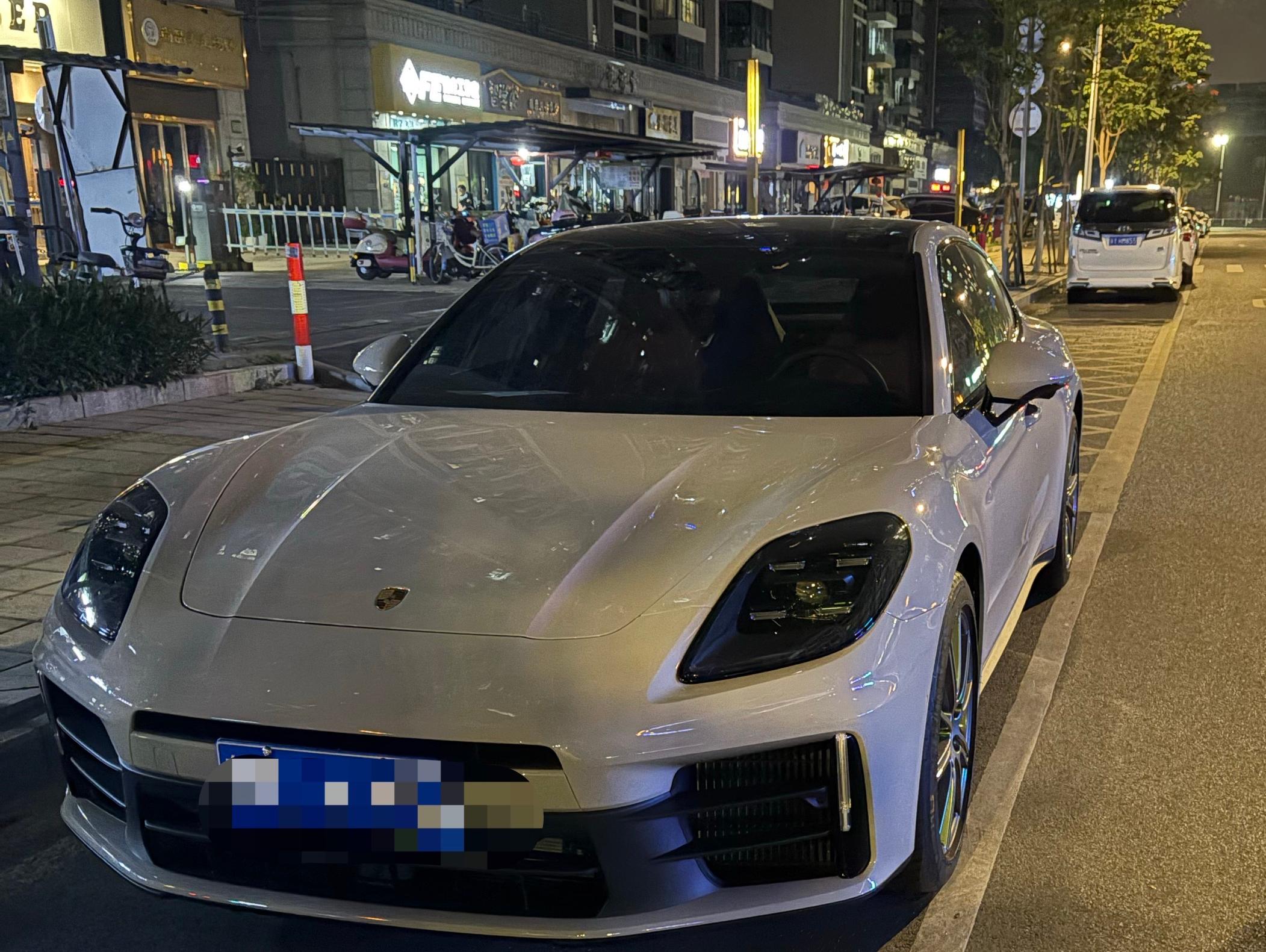 二手保时捷 Panamera 灰色/红色 帕拉梅拉  中规版