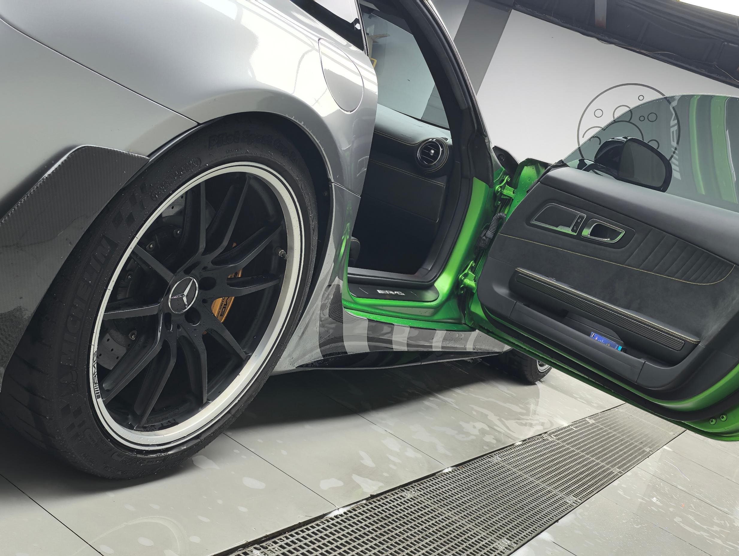 二手奔驰 AMG GT 绿色/黑色 2017款 GT R