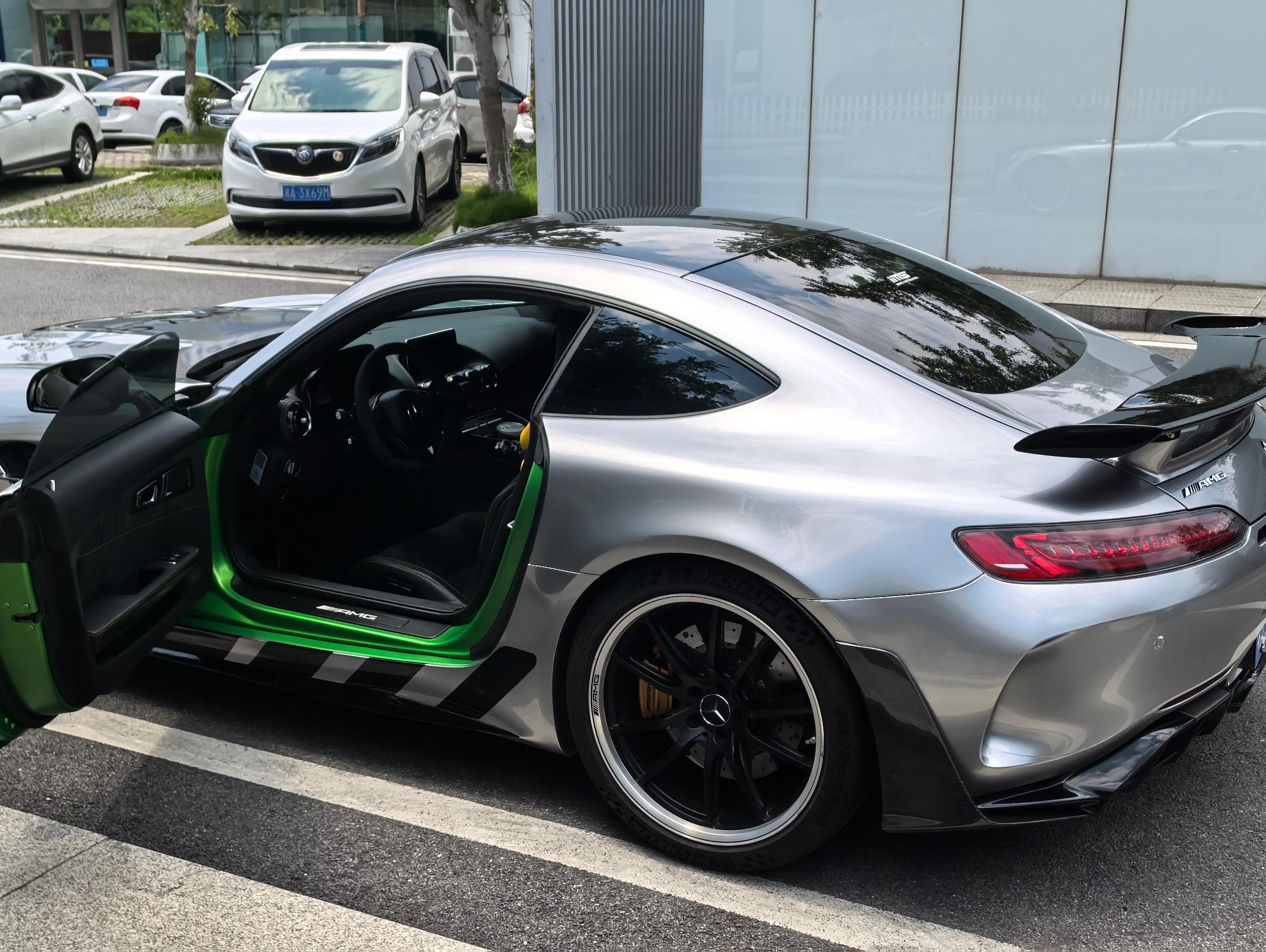 二手奔驰 AMG GT 绿色/黑色 2017款 GT R