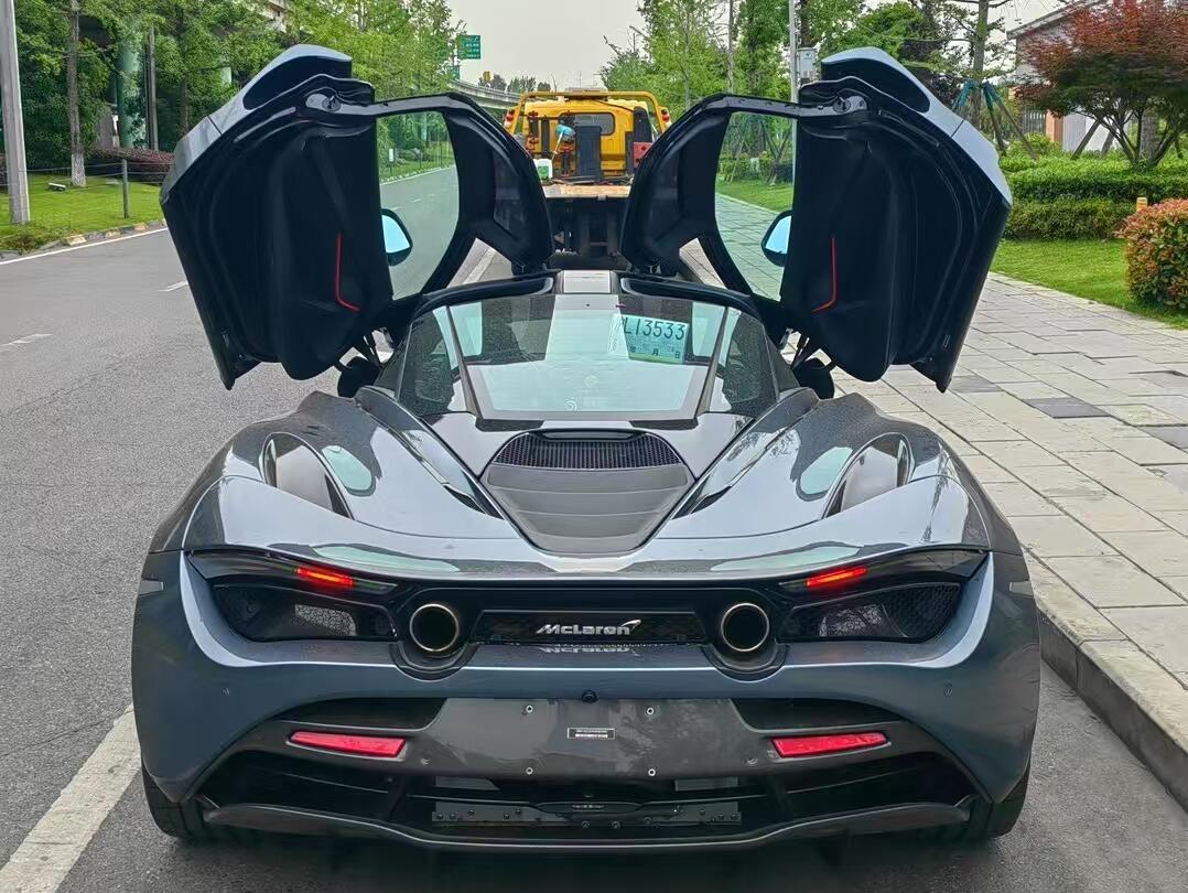 二手迈凯伦 720S 灰外/黑红内 2019款 4.0T Coupe