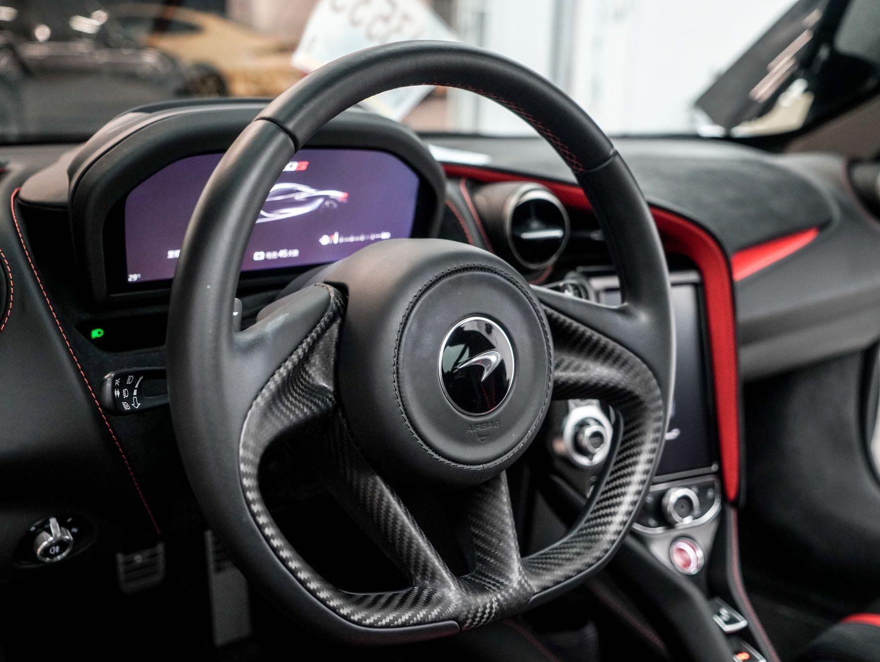 二手迈凯伦 720S 灰外/黑红内 2019款 4.0T Coupe