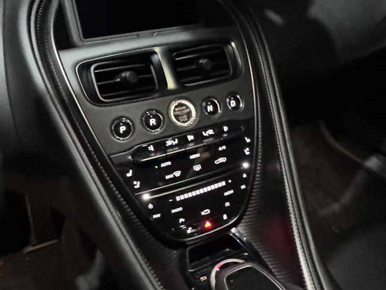 二手阿斯顿·马丁 DB11 蓝色/黑色 2020款 4.0T V8 Coupe