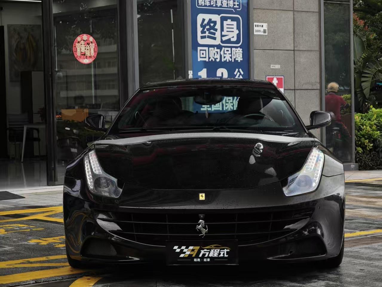 二手法拉利 FF 白色/红色 2012款 6.3L V12