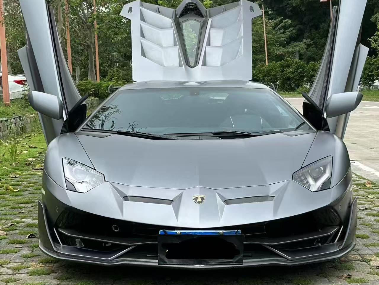 二手兰博基尼 Aventador 灰色/黑色 2011款 LP 700-4