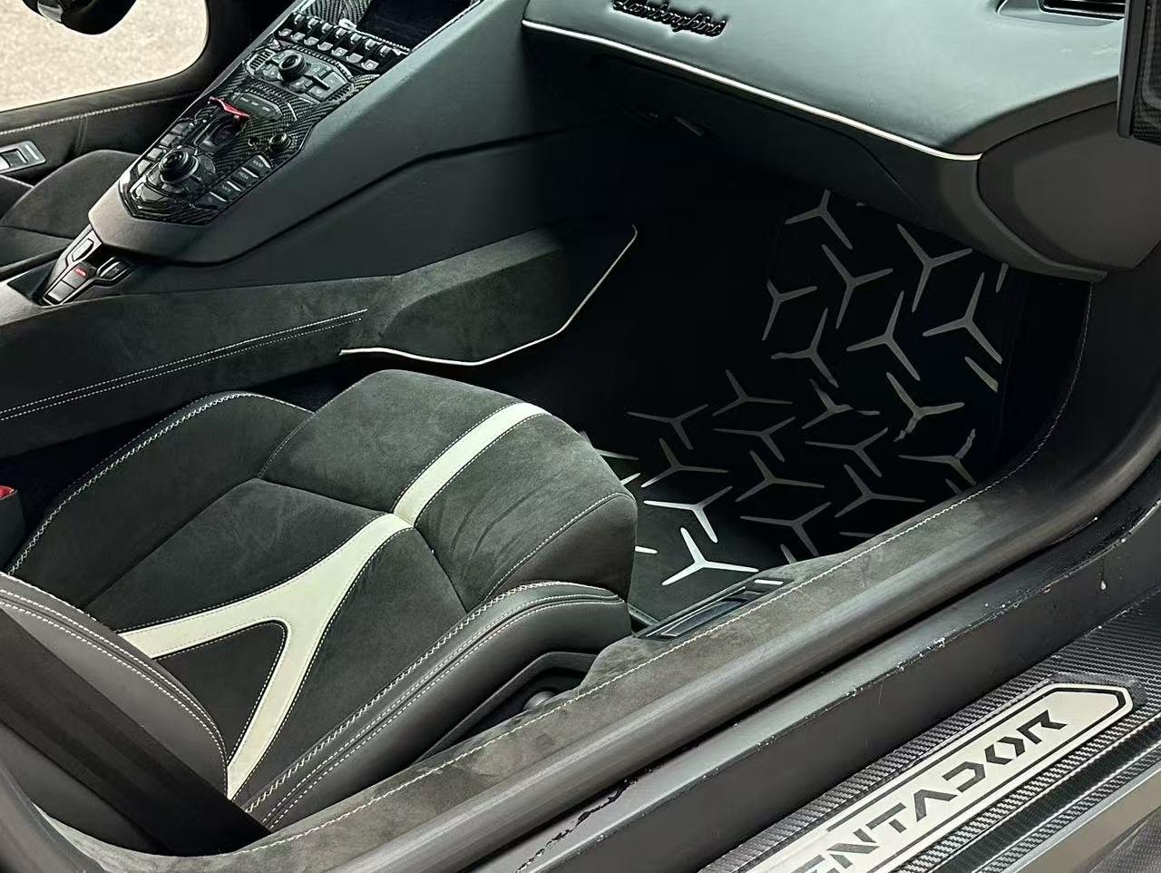 二手兰博基尼 Aventador 灰色/黑色 2011款 LP 700-4